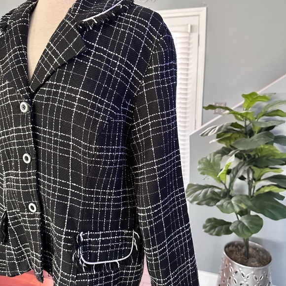 Megan Lee Blazer - Picture 7 of 7